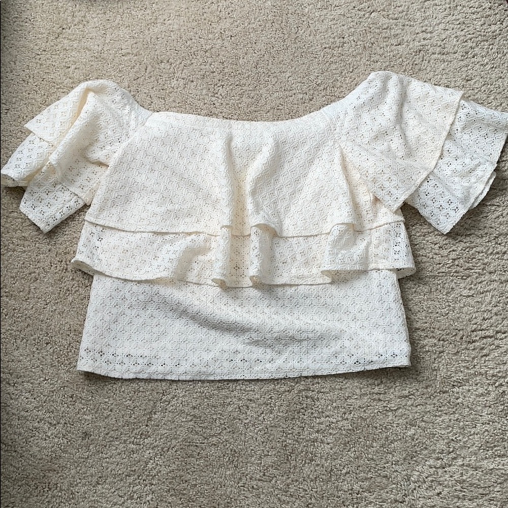 Off the shoulder cream layered top Banana size M
